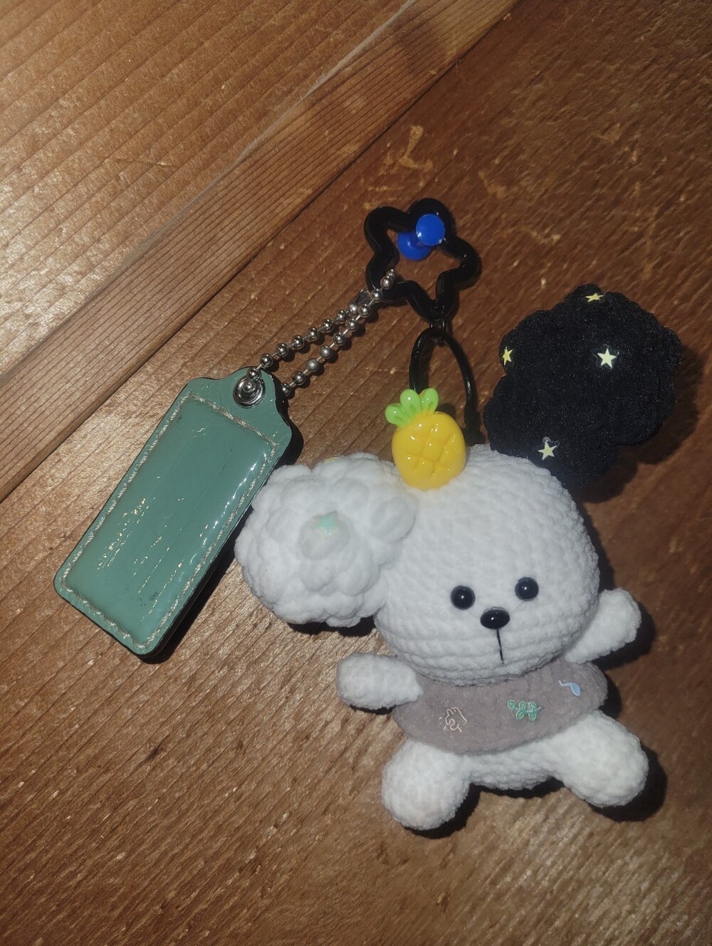 Coach Aqua & Teal 2 Toned Hangtag With Handmade Crochet Black And White Dog
